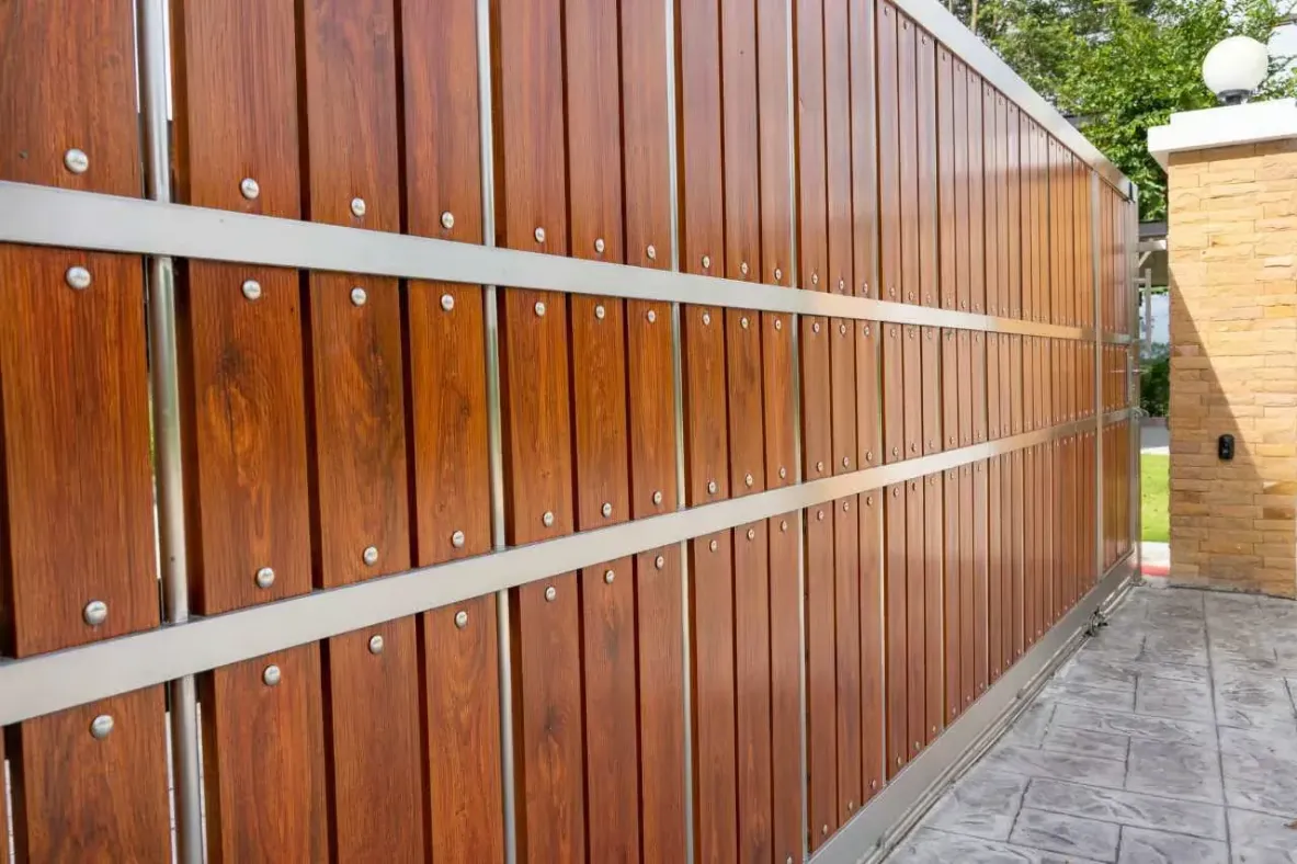 Reliable vinyl fence installation experts serving Roberts, MT - D-Rock Boyz